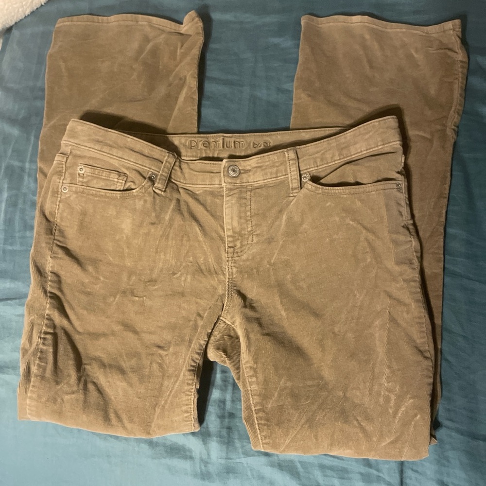Premium boat brown jeans